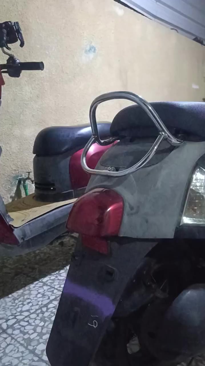 سلام عليكم دراجه للبيع ماكس بوليسي ختم واحد👍دراجه حاويه دراجه ما مفتوحة مكان دراجه نجف حي مكرمه الاستفسار على رقم. ***********
