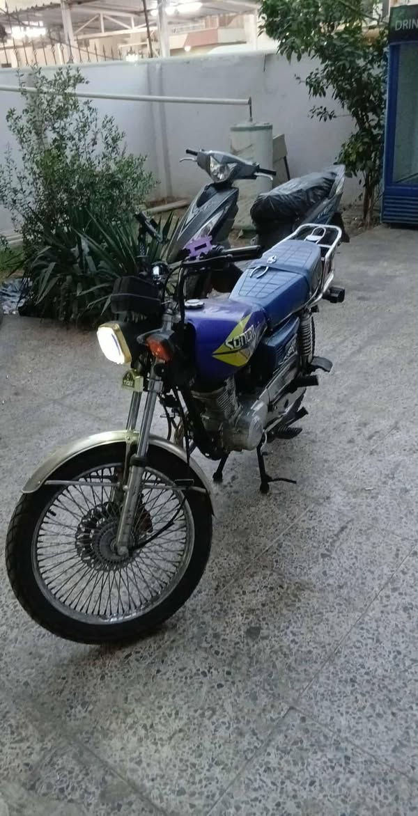 مرحبا شباب دراجه نضيفه مال متوازي السعر ٤٥٠ الف العنوان بغداد اليرموك الهاتف ***********
