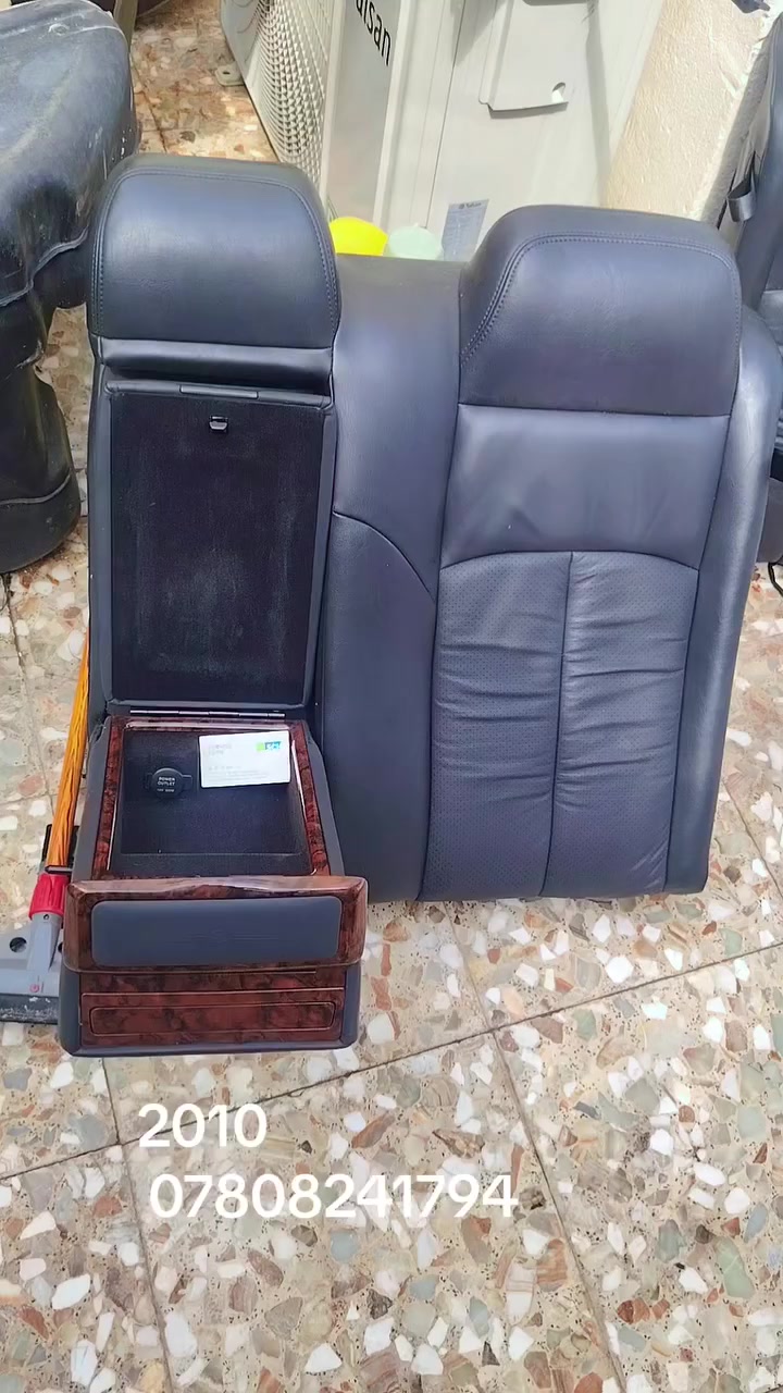 السلام عليكم
كشنات حاويه حضن جديد ونظيفات 100٪
كشنات اوباما 2010 السعر 450
العنوان / ميسان ***********.
