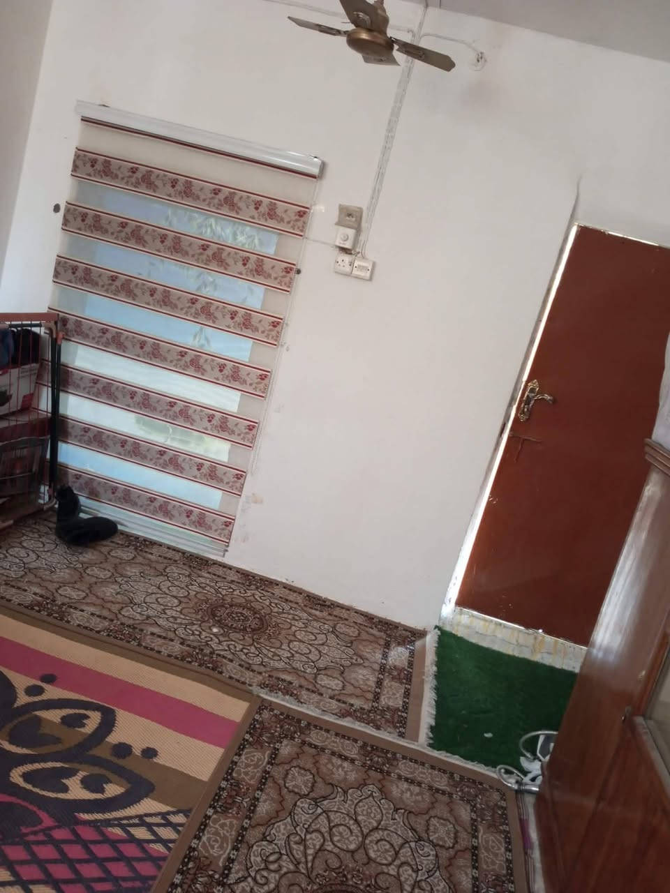 السلام عليكم دار سكن طابو صرف للبيع مساحه 100متر مناسب الموقع شارع الاكرمين السعر 70وبي مجال الاستفسار اكثر  *********** واجه 5×20
