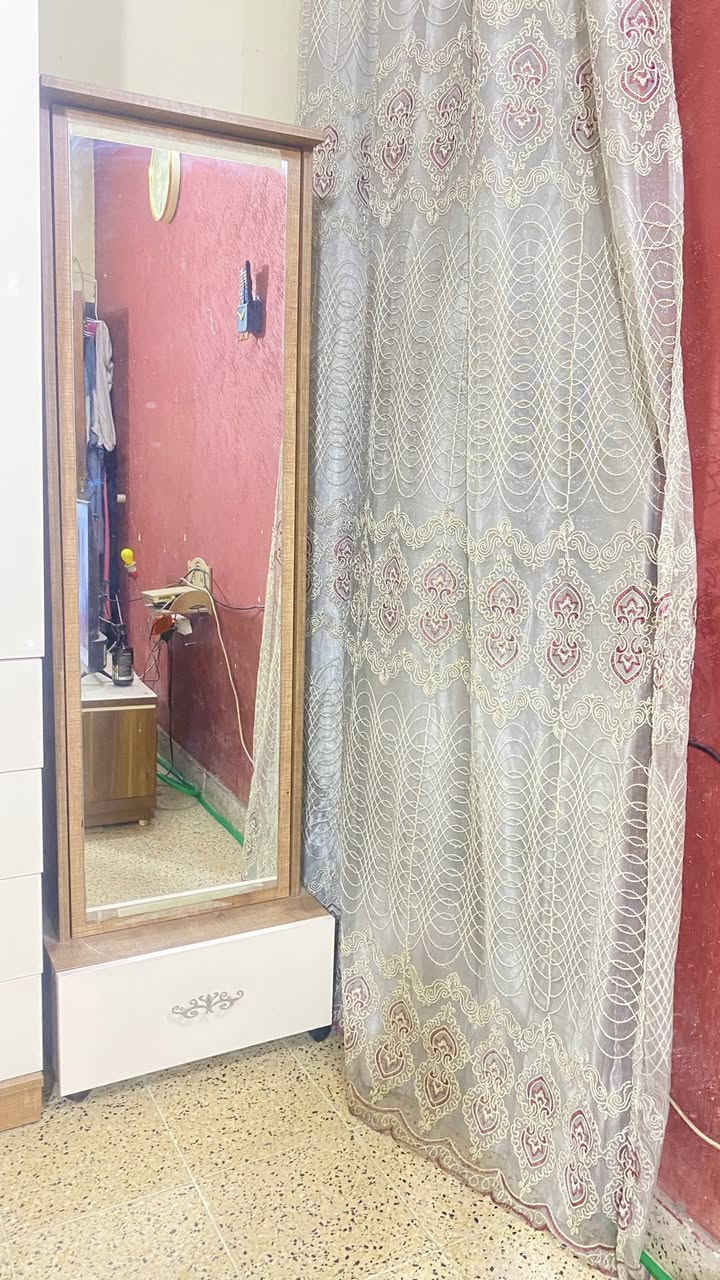 السلام عليكم. عندي غرفه تركيه 9 قطع. ضخمه نظيفه كولش. الظرر الوحيد بالجربايه الجسر مكسور. الي يريد ياخذها كامله. والي يريد منها قطع معينه هم عادي لان مستعجله ع البيع سعرها مناسب كولش مكاني بغداد.


**إذا كنت صاحب هذا الإعلان وتريد حذفه لأي سبب، رجاءا أرسل رسالة إلى الدعم الفني**