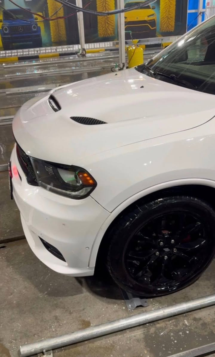 السلام عليكم دوج دورنكو  2019 RT للبيع  السياره كلين داخله بل عراق بيها شبر بل صندوك السياره فول واحد على واحدالكاميرا الخلفية
صندوق كهربائي
التحكم على المنحدرات
مستشعر وقوف
تدفئة المقاعد
بصمة
مثبت السرعة
نظام المفتاح الذكي
التحكم التلقائي في درجة الحرارة
6 وسادة هوائية
مصابيح زينون الأمامية
المصابيح الأمامية ليد
أبل كاربلاي
التشغيل عن بعد
AWD
مقاعد الصف الثالث
رادار
كشافات ضباب
ذاكرة المقعد
تحذير مغادرة المسار
نظام مانع السرقة
التحكم الإلكتروني في الثبات
تحذير من الاصطدام الأمامي
مرايا جانبية تدفئة
مثبت السرعة التكيفي  
السياره ماشيه 100 الف مايل 
 السياره ما ناقصها اي شي تخم تايرات جديد صدر جديد حداديه كامله جديده 
السياره مبرمجه
 للتواصل :***********
