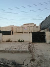 بيت الييع 200م  في الشرطه الخامسه شارع 20 قرب مولده عباس رشيد  جبهتها ...