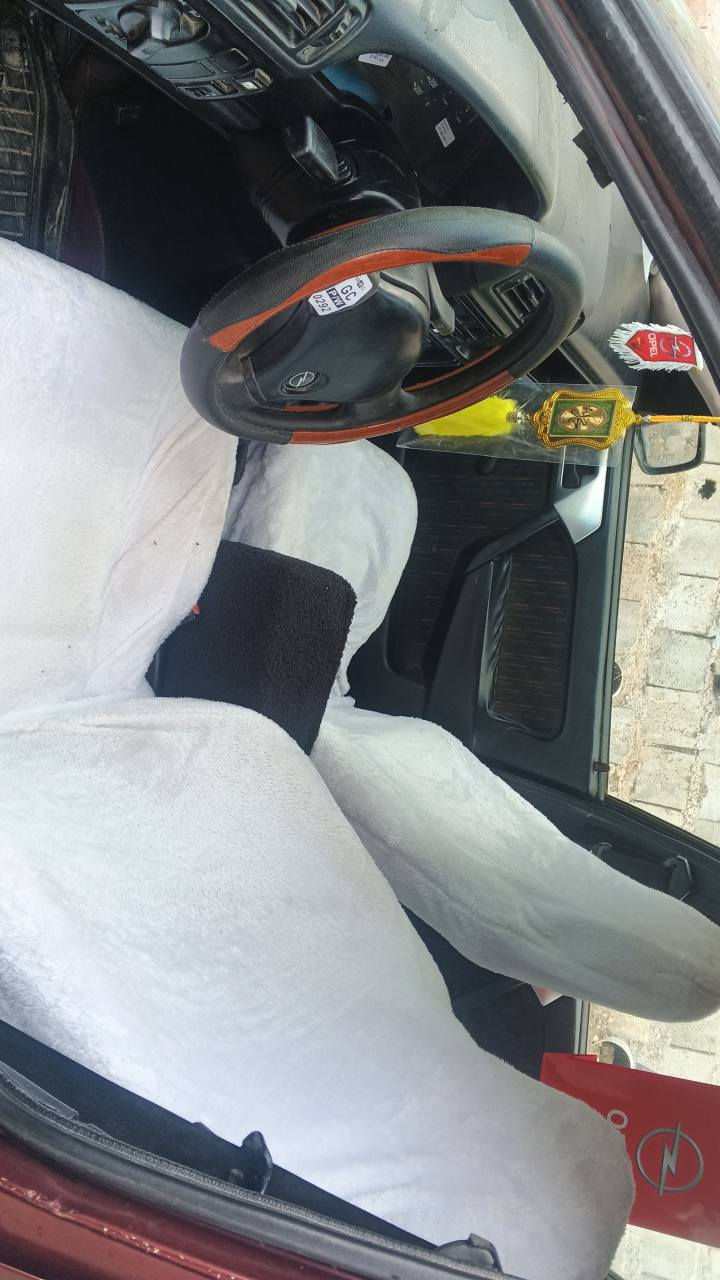 ئۆپل مۆدیل1990گیر عادی سلایت ئیبی ئیس سوکان پاوەر گەرمی فلجە و کاربای گشت گیانی ئیش ئە کات ئارمی پلاستیکی سلیمانی بی داعم و لیدراو موس و براوی بەشەرت مەکین16قایش پان سعری22مجال ژماری مۆبایل*********** السليمانية, العراق
