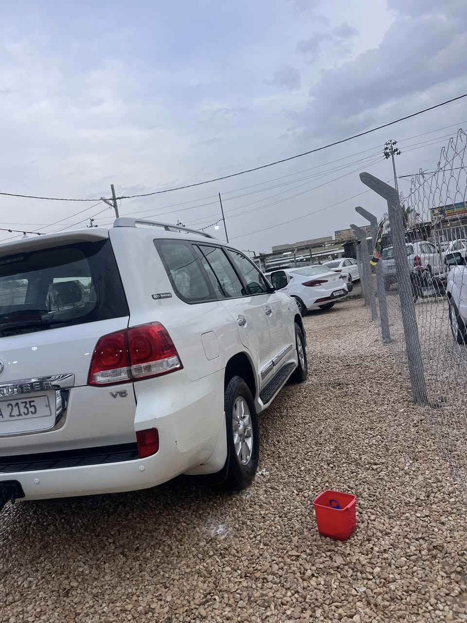 السلام عليكم 11 ستينيه بيها باب خلف السائق مصبوغ تراي جديده بيع او مراوس مكان السياره كربلاء للاستفسار ***********
