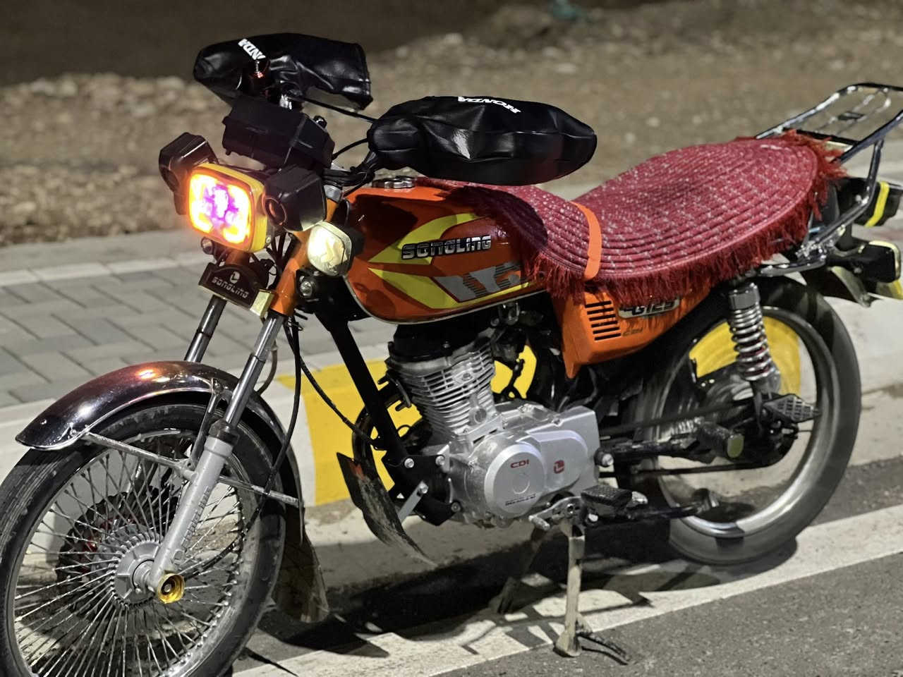 ماطور سولنيك اربعه كير اى عيب مابى مكينه ممفتوح كوله شغال سعر ٥٨٠وبى مجال مكان خانقين ***********
