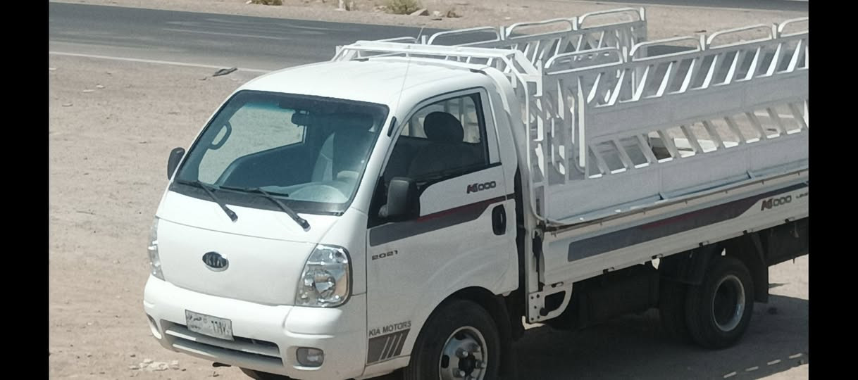 السلام عليكم عندي كيا فحل تحمل 4 طن مستعد بنقل جميع أنواع البظايع والأخشاب والمواد الأخرى من الموصل أو علا المحافظات الجنوبية والشمالية للعلم موقع الكيا وصاحبها في الموصل هاي ارقامي     ***********         *********** خاير  ودلل
