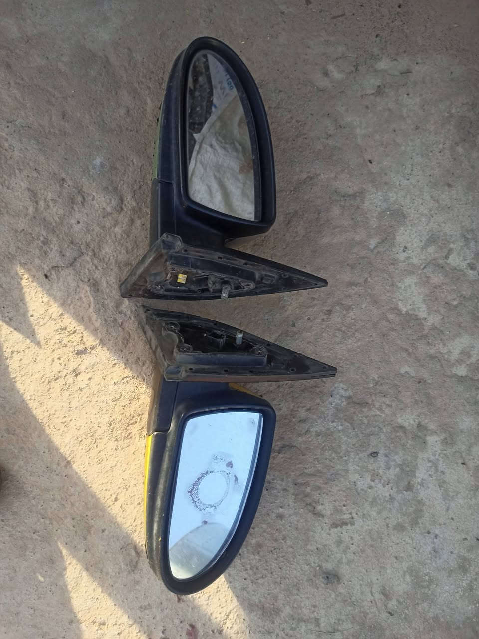 غراض اكسن للبيع 
بوب 2 لون ابيض 
مرايات 2 
دركة ستيرن 
بدنة


**إذا كنت صاحب هذا الإعلان وتريد حذفه لأي سبب، رجاءا أرسل رسالة إلى الدعم الفني**