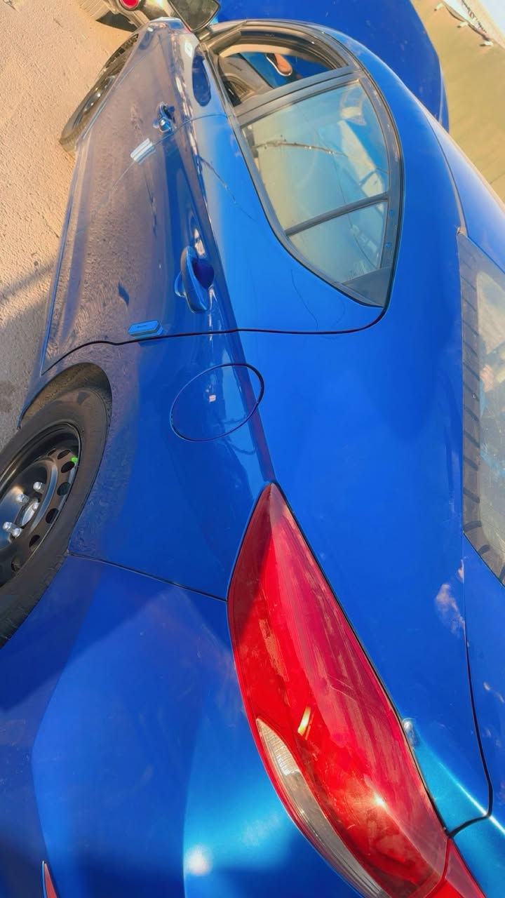 السلام عليكم لنتر بيه بنيد بدل مكينة ٢٠٠ دوش تبريد شقالة مدلي ١٧ سعرة ١١٥ بيه مجال رقم هاتف ***********
