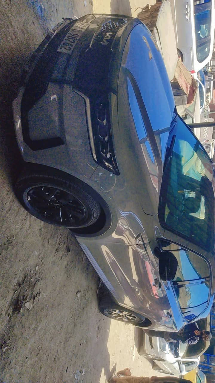 سلام عليكم كيا سورنتو 2022
وارد امريكي 
فول مواصفات مكينه 4 للبيع مكلف 
***********
السعر 175 بيه مجال متوازي 
اعتذر عن المراوس
