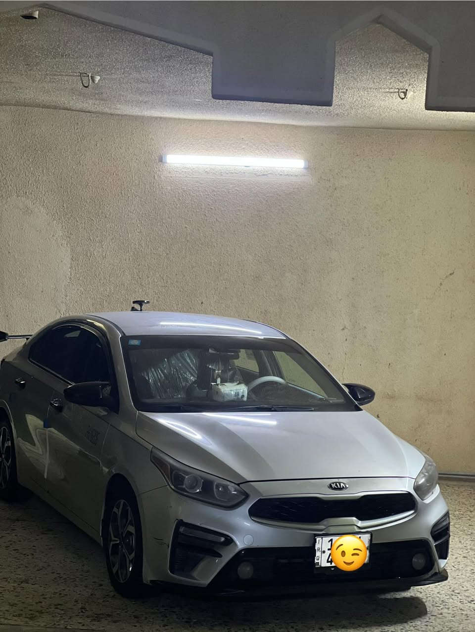 سلام عليكم ورحمة الله وبركاته
العروسه الاسم فورتي الموديل 19امريكي
نص فول بيها جاملغ الخلفي فقط عندي حادثها امريكا 
رقم بغداد الإنكليزي ابسمي هزه جديده نضيفه باتري تايرات 
صدر المكان بغداد السعر خاص واني حاضر رقم التلفون فقط هاذه بي وتساب  ***********
حجم المكينه 2000دوووش
