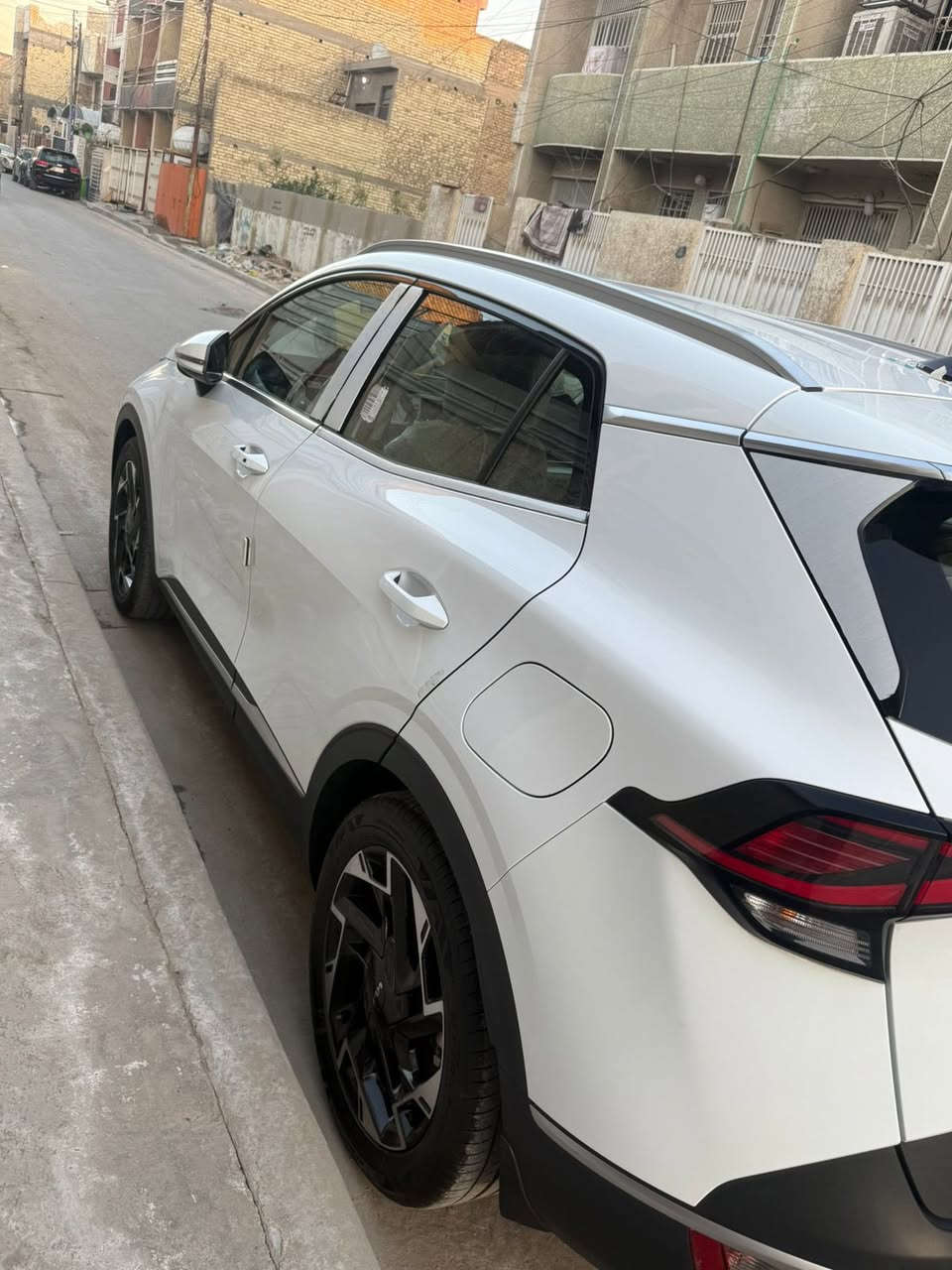 السلام عليكم كيا سبورتج موديل 25 كفاله عامه ضمان وكالة نم 
لون ابيض
 ماشيه18الف كيلو بعده زيرو وكاله 
كراسي 2 كهرباء كشنات تدفئة 
ستيرن تدفئة شحن واير لس
مع شحن بالكشنات 
مود درايف حساس امامي و خلفي 
نقطة عمياء ويل حجم 19
لايتات فول ال اي دي 
مري شفط ونظام ترحيب 
3انظمة قياده 
هاند بريك دكمه
محرك 2000 دوش 
تايرات شركه وسبير منازل  كتلوكات  وبصمه 2  بعده ليبلات  
رقم اربيل بسمي 
الاتصال/***********
