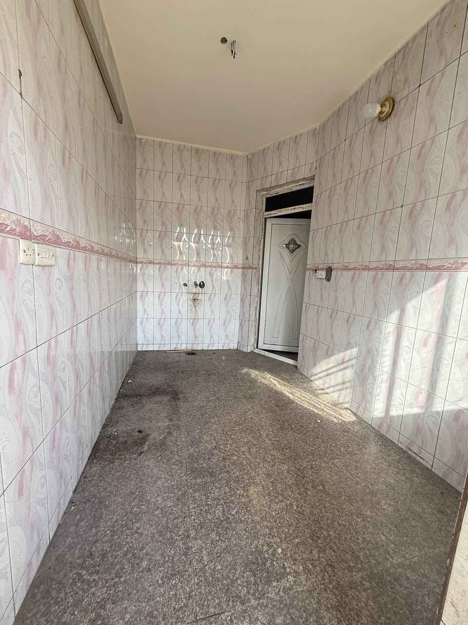 للايجار في السيديه 

بيت مساحه 75م تجاري نضيف جدا 

يحتوي على 2غرف نوم وصاله ومطبخ وخدمات 

يقع على شارع تجاري قرب فلكه النخل 

سعر الايجار:-مليون وربع 

للاستفسار 
***********عبدالله
