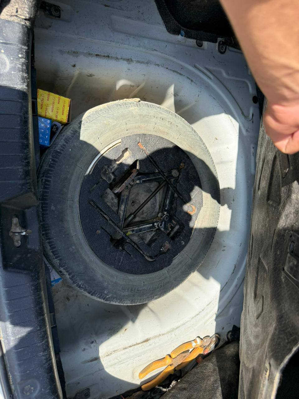 السلام عليكم النتره 2009 رقم بغداد بسمي هزه جديده بيه قطعه صبغ وشويه بارد بدون دواخل مكينه 1600لاتبخير ولا تنقيص سياره صدر جديد تيرات جديده خير من الله السياره فول مواصفات سعره 103وبيه مجال بسيط 
***********
***********
