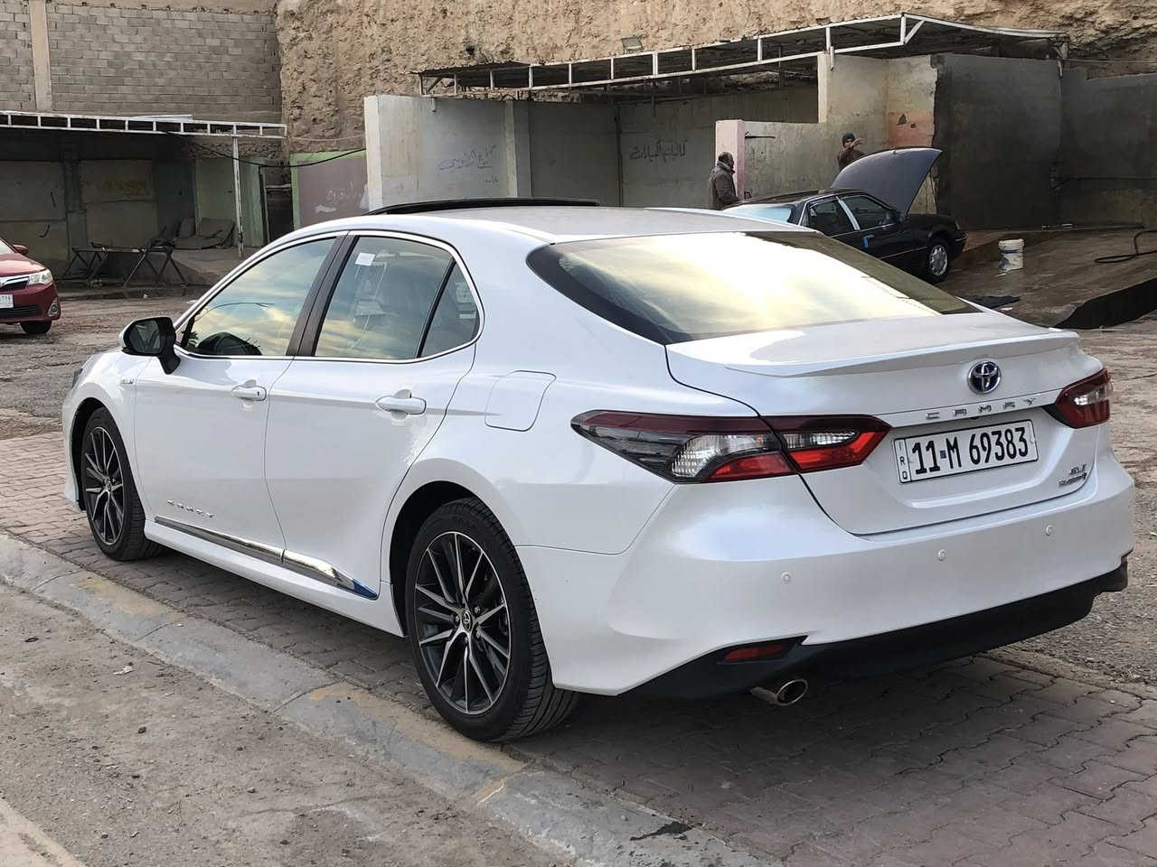 سلام عليكم 
كامري للبيع موديل 24 هايبرد 
فول مواصفات وارد سعودي (عبداللطيف جميل)
ماشية 55 الف km للأستفسار الاتصال ***********
