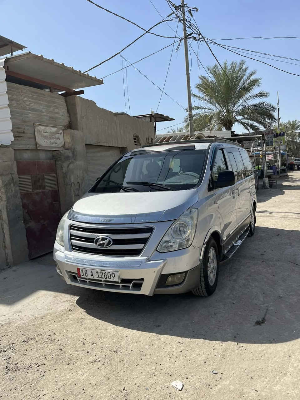 سلام عليكم ستاركس 2008 سلفري سياره نضيفه ومتعوب عليها مال جناي عليها محرك وضفيره جديدات ومكفولات شاشه جبيره وأربع تايرات جدد
سياره بيها جاملغ صبغ وجنطه سعر 130ومجال 
***********
