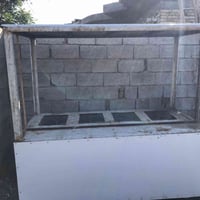 كشك للبيع حديد ثقيل واستخدامه يومين فقط السعر مناسب 07872882331