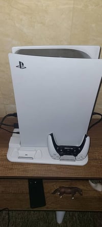 بلايستيشن ٥ مهكر • جوستك أصلية • ٤ ألعاب