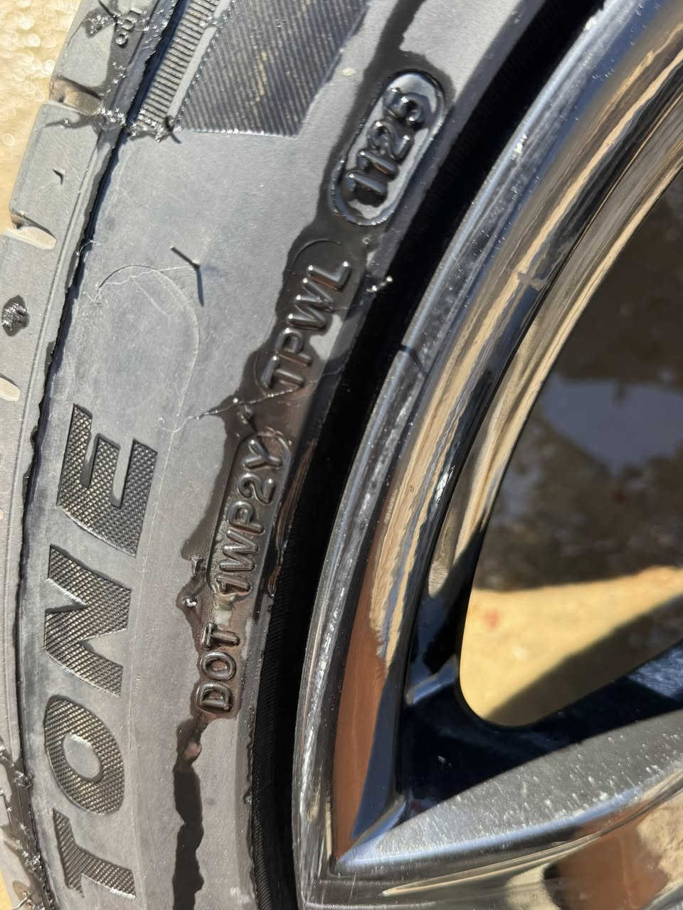 السلام عليكم تخم ويل نجمه 20اصلي وتاير كلش نضيف استخدام شهرا واحد مكفول من العواج والتصليح 
***********مكاني بابل
