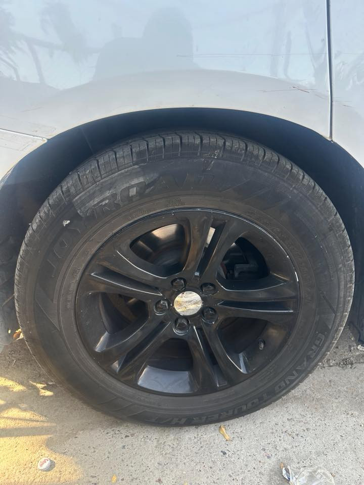 تخم لا تصليح ولا عواج جدد تايرات نصافه ٩٠٪؜ هوه وحساساته كامل جيب وشد للبيع فقط ***********بغداد الحسينيه
