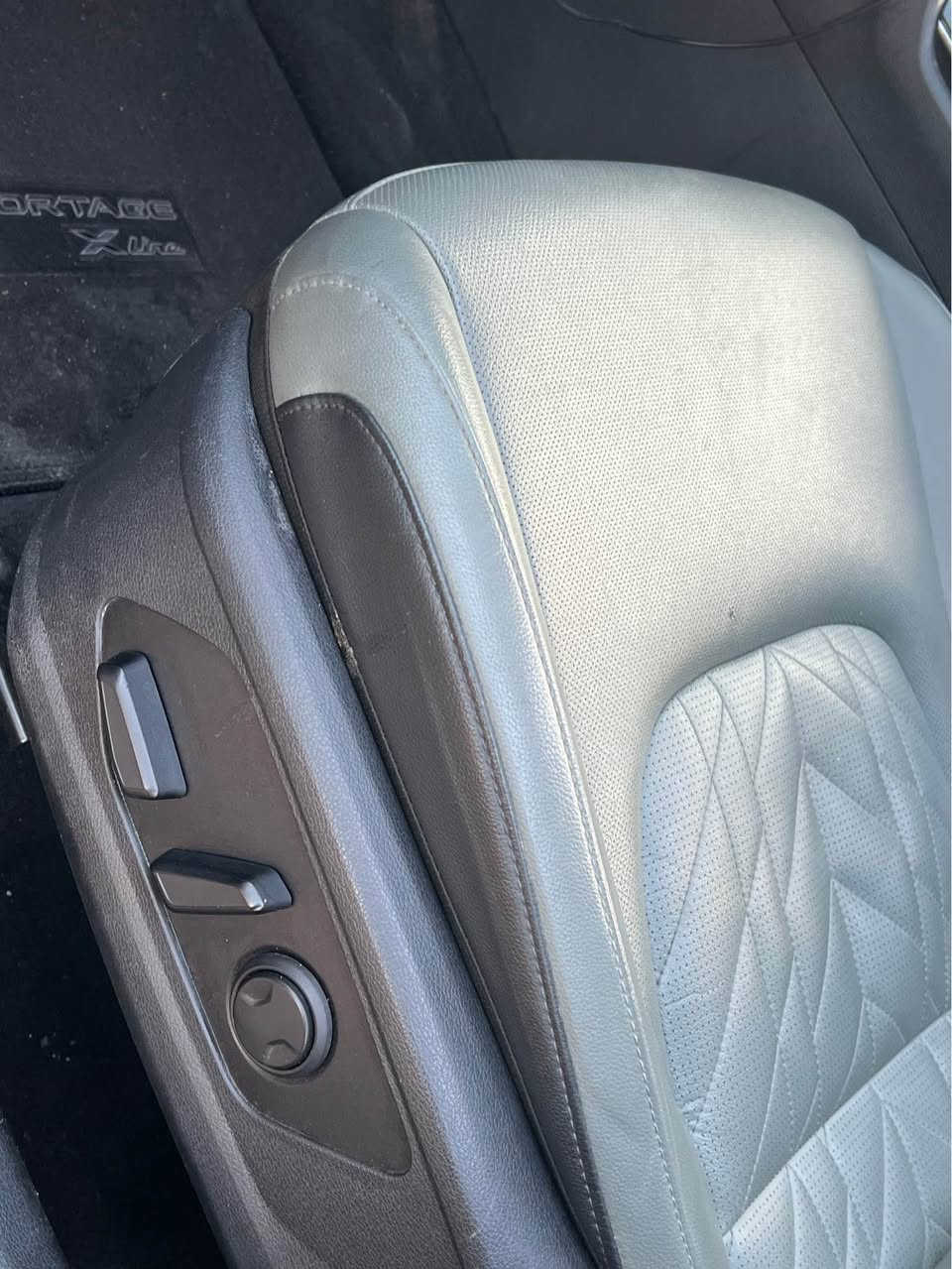 كيا سبورتج
مديل 2023
وارد امريكي
اكس لاين
فول واحد علا واحد 
رقم اربيل ابسمي
حادثهة باب الصدر صبغ وقبق الجنطة من امريكة صبغ
سيارة جديدة جدا 
ماشية 25 mi
بانراما
هاند بريك بصمة 
نزول منحدرات + 4 وضعيات قيادة
جنطة كهرباء
كراسي كهرباء
داخل لونين
كشنات جلد  تدفئة
شاشة متصل 
رادار امامي خلفي جانبي
قيادة ذاتية. 
تشغيل عن بعد
شنو و من اصفات بيهة فولل
سعر 195 
مكاني بغداد البلديات
*********** بغداد, العراق
