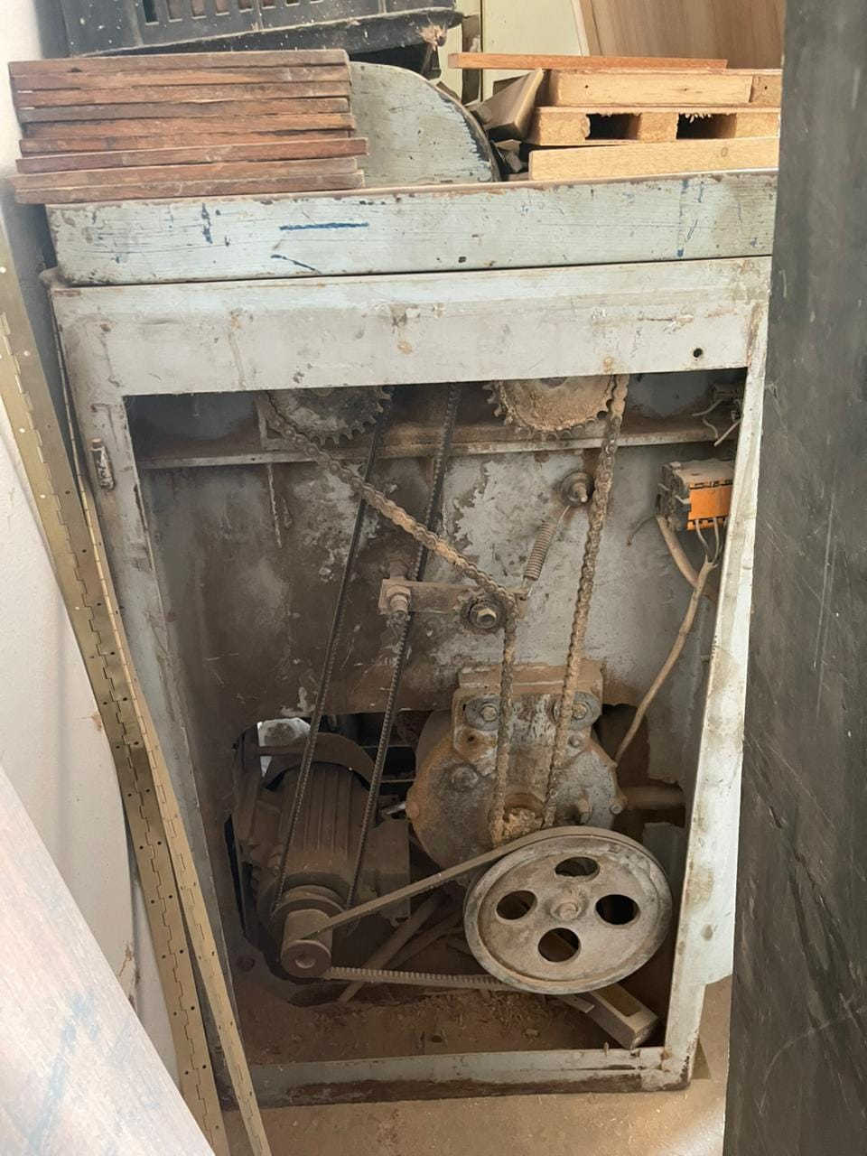 دبل سوري 3 فيز (ثري فيز)
للتواصل مع صاحب السلعة (***********)
السعر 700 ألف
للتواصل مع صاحب الرقم فقط
