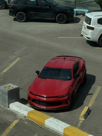 للبيع كمارو مديل 2017 v6   بيها صبغ 4 قطع جاملغات خلفية وباب عكس الساي...