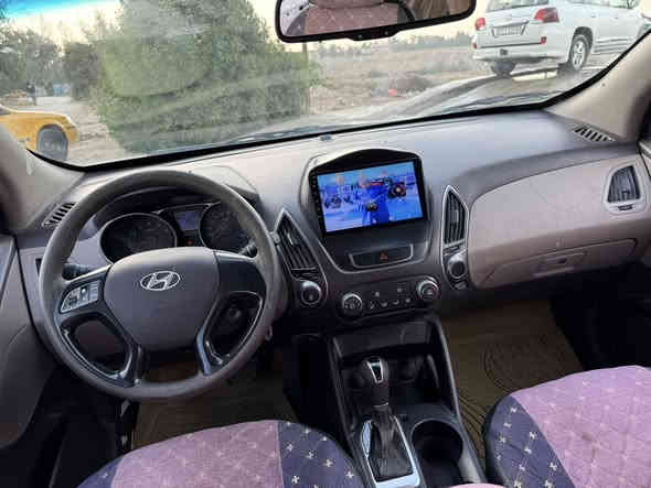 توسان خليجي موديل 15رقم واسط صار بيه حادث ابيعه على وضعه سيارة شغاله وتمشي مكانه سيارة بغداد *********** سعره 98 مجال قليل
