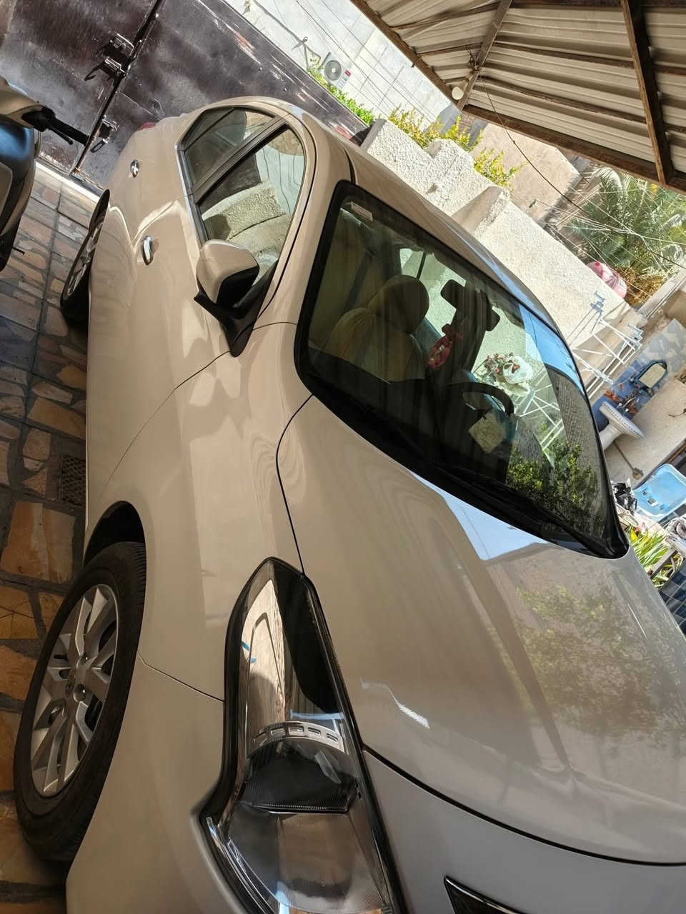 السلام عليكم نيسان سني ٢٠٢٥ مصري
سياره ماشيه ٢١ الف 
نضيفة جدا رقم اربيل بأسمي 
جام كهرباء 
اشاير مري 
منضومه زنون كامله 
رايدهة ١٢٣ ورقة 
مكاني بغداد الحريه 
***********
