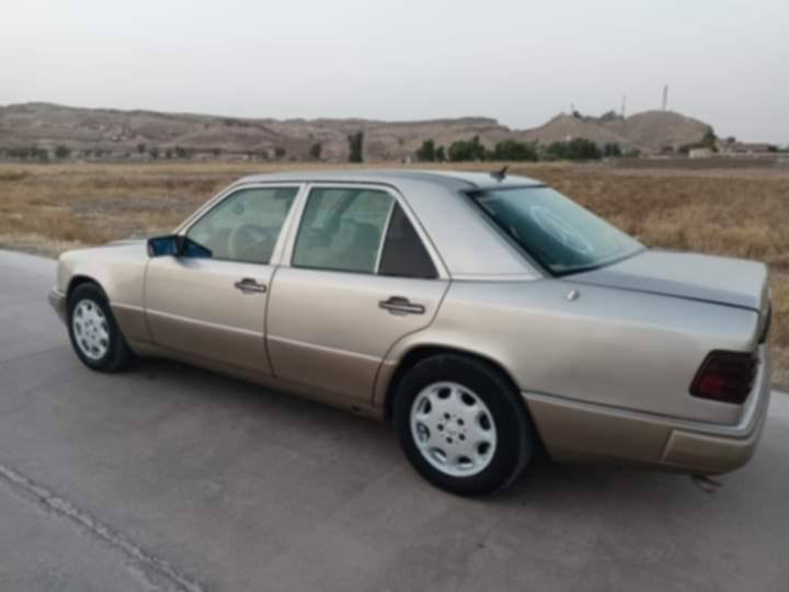 رمضان كريم على الجميع..
مرسيدس دب 2.5 موديل 1992محرك 2500 استندر 
كير مكفول بالشرط جوم كهربائيات كلها شغاله  صبغ جماليه قواعد بلادية رقم سليمانية دولي سنويه جديده شرط التحويل تبريد شغال خير من الله.مكان السيارة صلاح الدين تكريت ***********..
