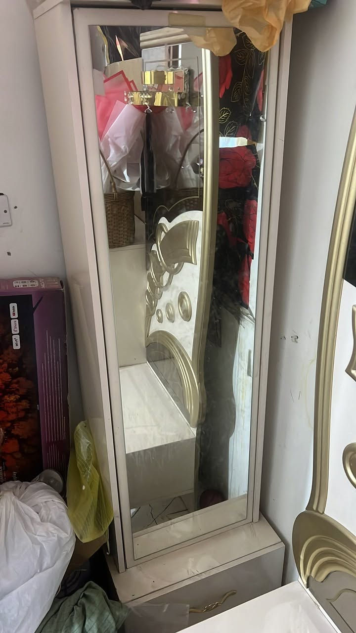 غرفه نوم تركيه للبيع نضيفه مكانها ناصريه مركز بالشرقيه السعر 550


**إذا كنت صاحب هذا الإعلان وتريد حذفه لأي سبب، رجاءا أرسل رسالة إلى الدعم الفني**