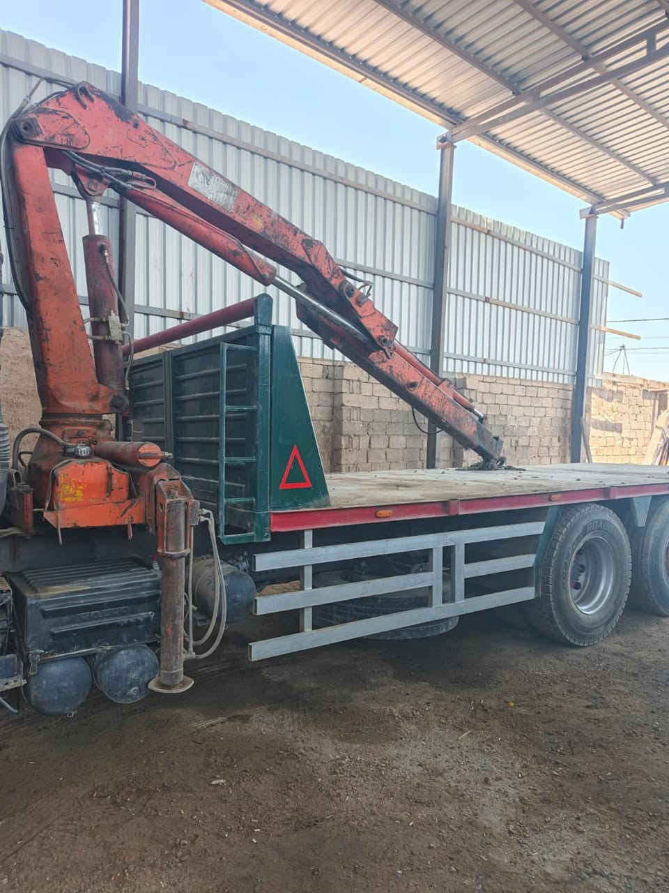 للبيع فالفو موديل ٩٥ كرين ٦ طن رقم بغداد بدي حدادي تخم تاير جاهزه لشغل مكان السياره الفلوجه حي صناعه صاحب السياره حجي فراس   
***********
