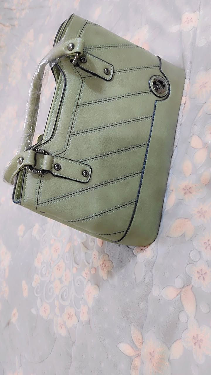 جنطه البيع جديده هسه أخذته 5


**إذا كنت صاحب هذا الإعلان وتريد حذفه لأي سبب، رجاءا أرسل رسالة إلى الدعم الفني**