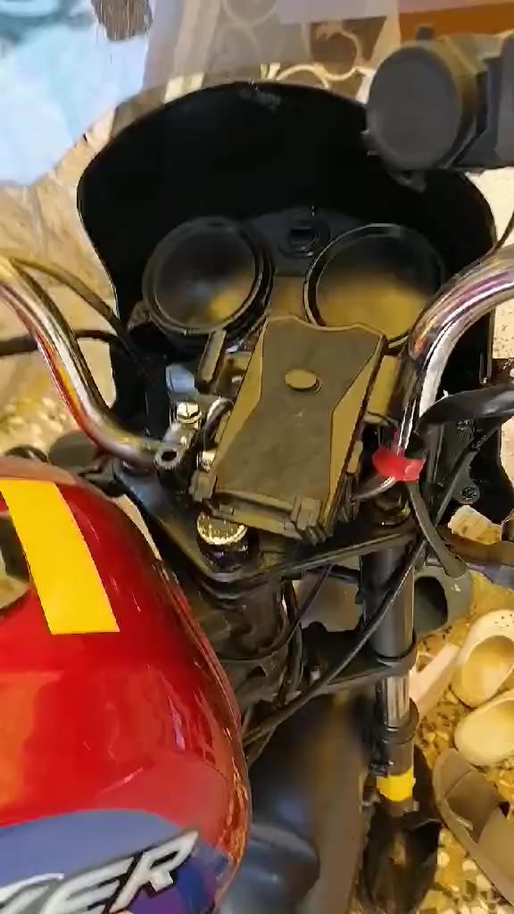 سلام عليكم بوكسر 2019 نضافه واضحه كل شي موضح الك ما كفلك برغي بيها اوراقها بالصور ناشرهن مكينه داخلها كله جديد  بس غطاء المحرك ما مبدله اما باقي كله مبدل داخل محرك  دراجه تاخذها تعبر باب  مالتي لا ترجعلي جيب عشره وياك جيب الف ما تفرقلي ابيعلك كوم حديد
نقص خالك بي اشاره لا تتصل كلي شنو وتستفرلي صيام ومالنه خلك وجاي ابيعها لان صار شهرين كاعد ما مشتغل وجاي روج بي لمشروع جديد بفضل الله ونجاح ربك 
مهم خالو حبيبي نحجي عل دراجه نقص ستان دشبول وبنزات  تمشيك بس خلصانه اوراقها موضحه ماكفلك بترقيم ولا اي شي صاحبها الرئيسي ما عرفه بس ثاني صاحبها متكاتب وياه مكاتبه عاديه مو مروريه يم مكتب موضحه بصوره غراض كلهن ويه دراجه ابيعهن حتى تتوكل للشغل بيهن راسن مضل دايخ بيها وسمعات ايربود هم وياهن اصليها 
راسن تاخذ منا تتوكل على باب الله منا  السعر بدون عنله ولا تخابر ولا تسال ولا خاطر جيتك ولا خاطر لو فلوس بايكهن مداينهن ما يهمني  هذا شي اخليك على راسي قفله 950 تلكي احسن تلكي انضف تلكي شكال الوان هاي دراجه على ايدي اخذتها كايمه بوكتها ب850 دفع وعمرتها وكملتها. واليومك الحمد الله اني عتني ورتب وبدل  بس الهنا وونتوقف بالدلفري بسبب العمر والحيل مو مثل قبل والخلك راح دراجه 950 الف قفلها عنواني الحسينية الراشديه *********** رقمي بي واتساب تريد تشتغل اخذها وتوكل بشهر طلع ابو فلوسها دراجه مرتبه  لا تخابر وكل مقريت منشور وما اعرف شنو سده بوجهك راسن صيام ومالنه خلك مو شراي لا تتصل ولا تخابر ولا كلي شبيها وهلكد هس اجيك بايعهن ذن من 18 سنه  اول مشتغلت دلفري بالتوفيق للجميع وعسى الياخذها يتوفق وياخذ سياره والله يوفقها ويخلص من دلفري توفيق للجميع 
#
