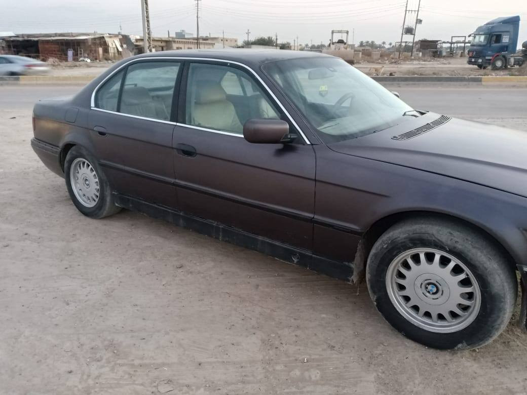 بي ام موديل ٩٥ حجم ٧٣٠ للبيع محرك ٨ سلندر كير محرك جدد تخم تاير سيارة مصبوغة بدون ضربة اي خياس ماكو تبريد نقص بوري كهربائيات كلة شغال بلاد كشن كهرباء سيارة ترايها حلو نواقص بصيطة بالكماليات رقم بغداد سنوية مجددة ٢٠٠٣٠ سعرة   ٥٥ ورقة السيارة موجودة بغداد 
***********
*********** واتساب
