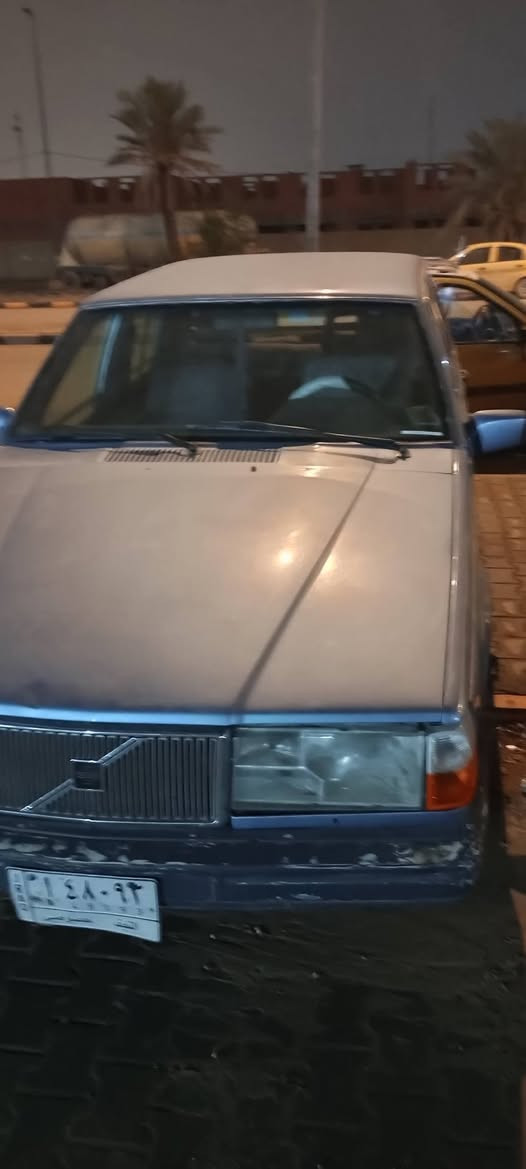 السلام عليكم فالفو للبيع موديل 88 نضيفه كير ومكينه ونجي مكفولات تخم تاير جديد كهربائيات كلها شغاله رقم نجف الماني راعيها موجود بلكوفه شرط تاخذهه اقابلك ويه راعيها بيع مستعجل عندي عمليه ومحتاج سعر 35 وبيها مجال هذا رقمي *********** بي واتساب
