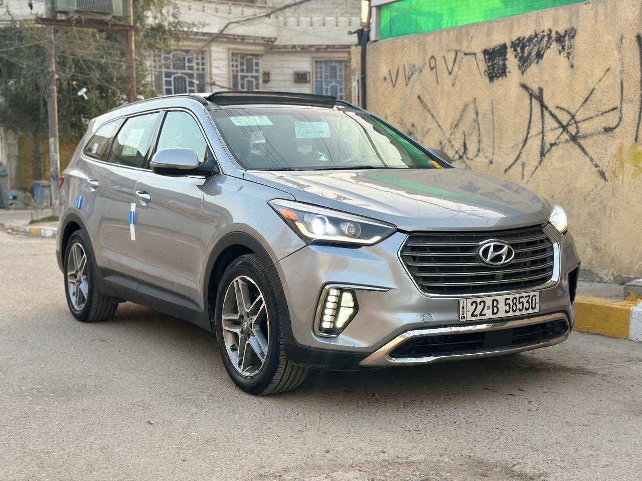 #بيع #مستعجل سنتافي كراند موديل 2017 وأرد أمريكي حادثهه جاملغ وبنيد بدون دواخل سونر مرفوق  فول مواصفات 1/1مكينة 6 سلندر   مكينه وكير برغي ممفتوح بيهن 
7 راكب 3 قطع تبريد تحكمات جيهتين بنوراما حاكية حساس خلفي وحساس امامي شاشة كامرة دوارة كشنات جلد وكهرباء وهيترات وتبريد بل كشنات بصمة تشغيل وبصمت ابواب تشغيل عن بعد  يدات نيكل اشاير بلمري بردات ابواب خلفية داخل بيجي وصاج جنطة كهرباء ليت زنون بكلايت لد  لد نهاري ويل كب كروم نضام يكو قتصاد بانزين مانع تزحلق نضام سبورت رادارات جانبية شاشة تعرض كار بلي  وبيهة مواصفات اكثر صدر امامي وخلفي جدد تبريد ثلج تخم تايرات جدد كهربائيات كلهة شغالة سياره جاهزه من كل شي اي نقص مابيهة سيارة مال بيت سعر ١٦٤ وبيهة مجال للشراي  للستفسار ***********  البلديات رقم اربيل الجديد بسمي تحويل وكاله حاضر
