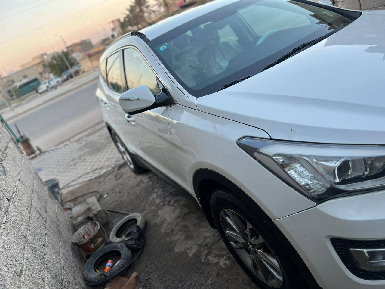 سياره سنتافي مديل 2014 ماشيه 100 الف  وارد خليجي  اربعه سلندر  سبعه راكب  سياره نضيفه كا دواخل  شاشه  كامره خلفيه تبريد زين. حداديه هستوه مبدليها  تايرات تخم جديد  سياره مثل ما واضح بصور طخات بسيطه 145 وبيها مجال
***********
