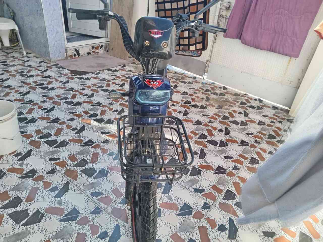 بايسكل شحن للبيع المكان ديالى بعقوبة جديد قليل استعملته أقل من شهر  السعر 500للتواصل ***********
