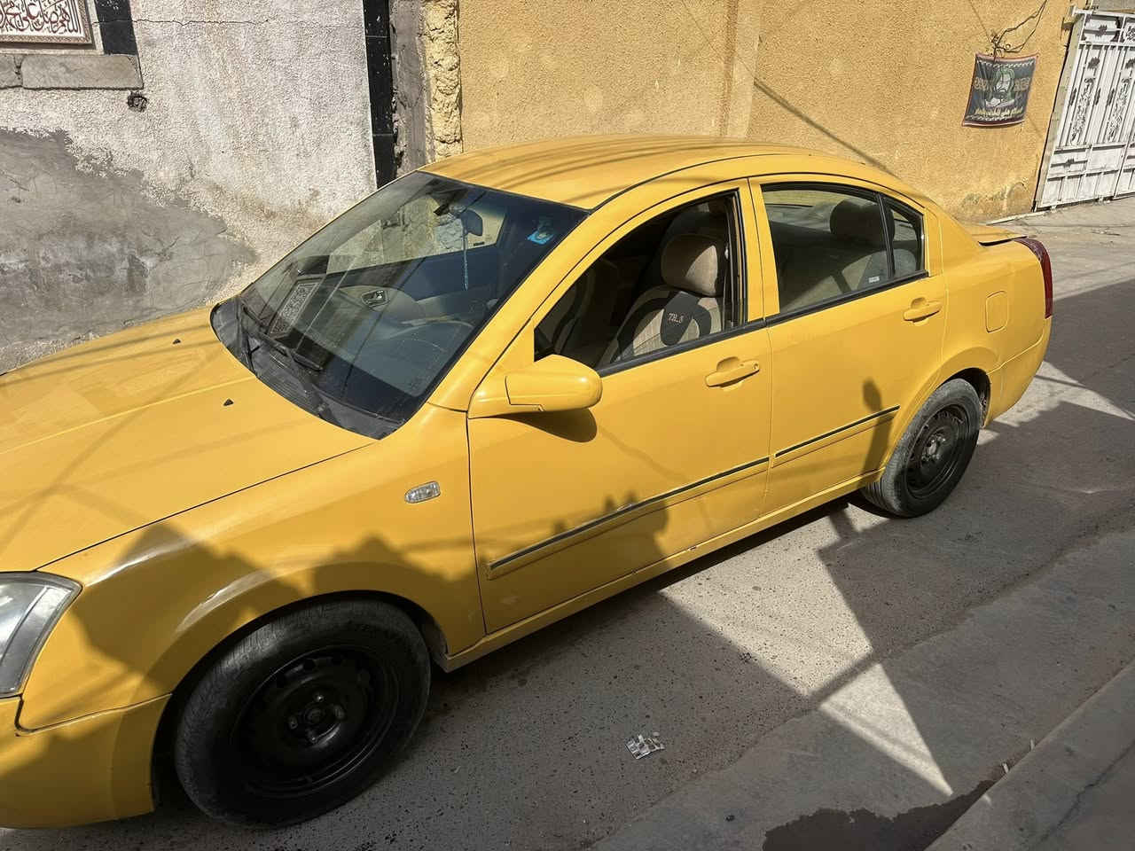 سلام وعليكم شيري البيع موديل ٢٠١١ السيآره مصبوغه عام الجماليه  كير ومحرك محور  السعر ٣٨وبيه مجال رقم الهاتف ***********
