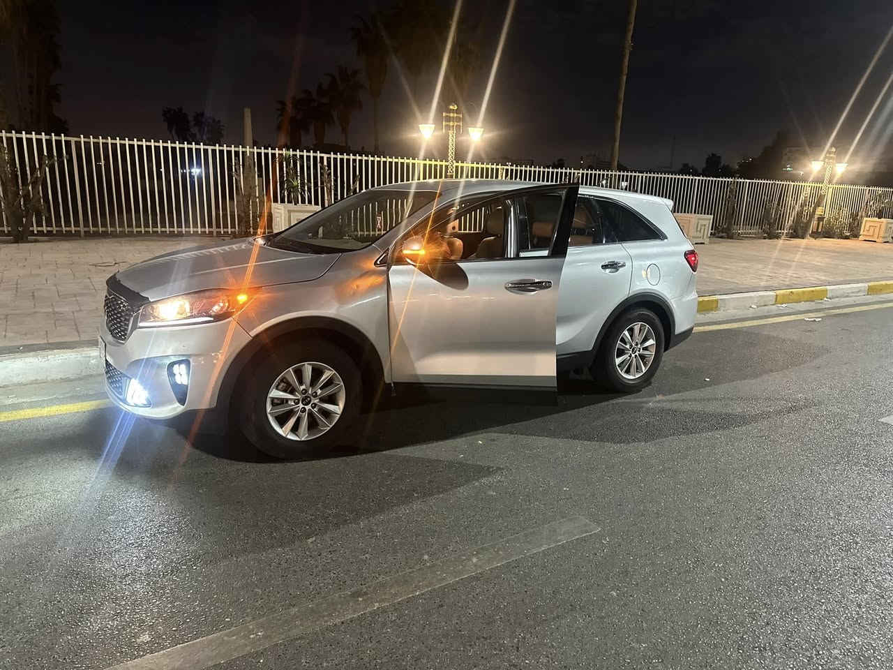 للبيع
سورنتو سلفر 2019 محدثه 20
4سلندر 
7راكب
فول نضافه ما ماشيه  زيرو من البييت للدوام 
حادثها جاملغ مبدل نسخه طبق الاصل واللون
للاستفسار  ***********
سعرها 230 وبيها مجال شي بسيط
