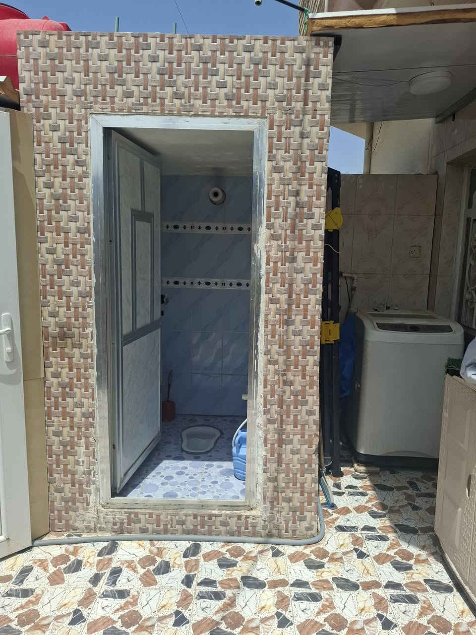 سلام عليكم بيت للبيع بابل حي العسكري طابو صرف والمساحه 100م مقابل ساحه مفتوحة حاليا العمل مستمر مجاري واسأله مدارس قريبه متوسط وابتدائية 
خلف دائرة الموارد المائية شارع 80 اتجاه شارع النجف للاستفسار على السعر
الإتصال على الرقم ***********

