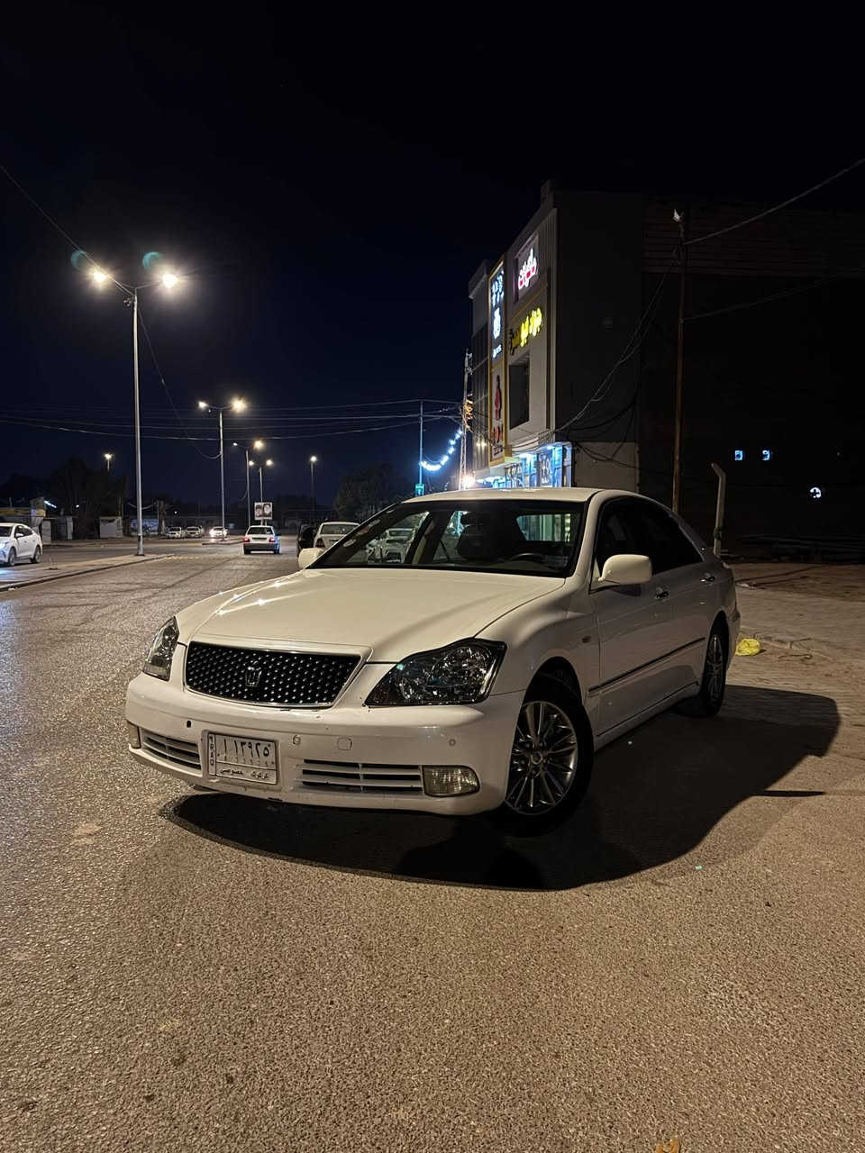 هاي الحلوة موديل 2003 اصل
مدفوع گمرك وضريبة باقي فلوس رقم بس 
بأسم شخص واحد تريد وكالة تريد بصمة 
كفالة من الگص والعيب الشرعي بس 
بيها ضربة بالجنطة 
مواصفاتها عادية 
تحويرة نجف فوك وجوة 
تخم تاير 
غرفة جديدة كلش 
مكانها بالنجف 
سعرها بدون عملة قفل ١٠٨
***********
