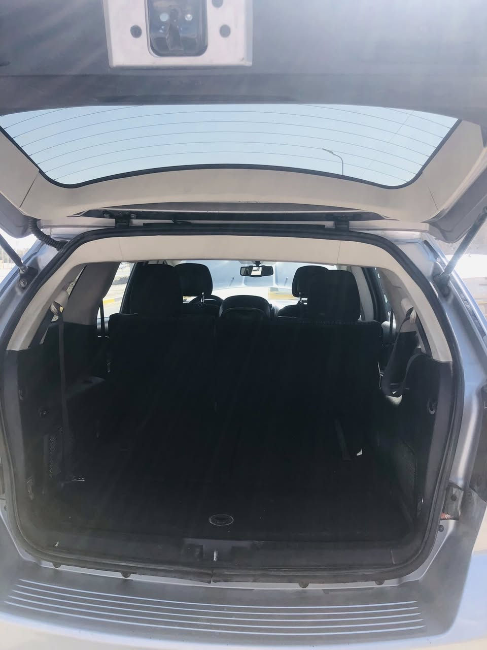 دوج جورني 2016 للبيع سياره حلوه مال جناي سياره تجي وتشوفها بعينك وبيها مجال لشراي#***********
