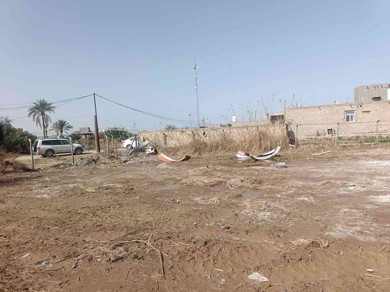 أرض طابو زراعي ٤دونم و١٠٠٠متر سند مداور  حيره نزله المراشدة قرب السيطرة مسيجه للبيع الدونم ٣٥ تصلح سكن أو زراعة بيها شارع على طولها تباع كلها أو على شكل دوانم  للاستفسار مكتب الجنابي ***********
