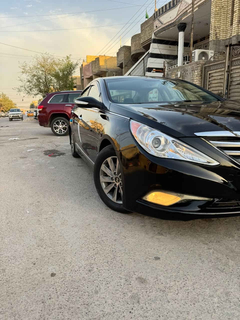 سوناتا للبيع موديل 2014  وارد امريكي بيه قطعتين صبغ بدون دواخل بين البابتين والباقي مكفولة محرك 2400 محرك كير تخم تاير صدر كله جديد سعر 92 ورقه مكان سيارة بغداد الرصافة رقمي 
‭0777 096 3805‬
