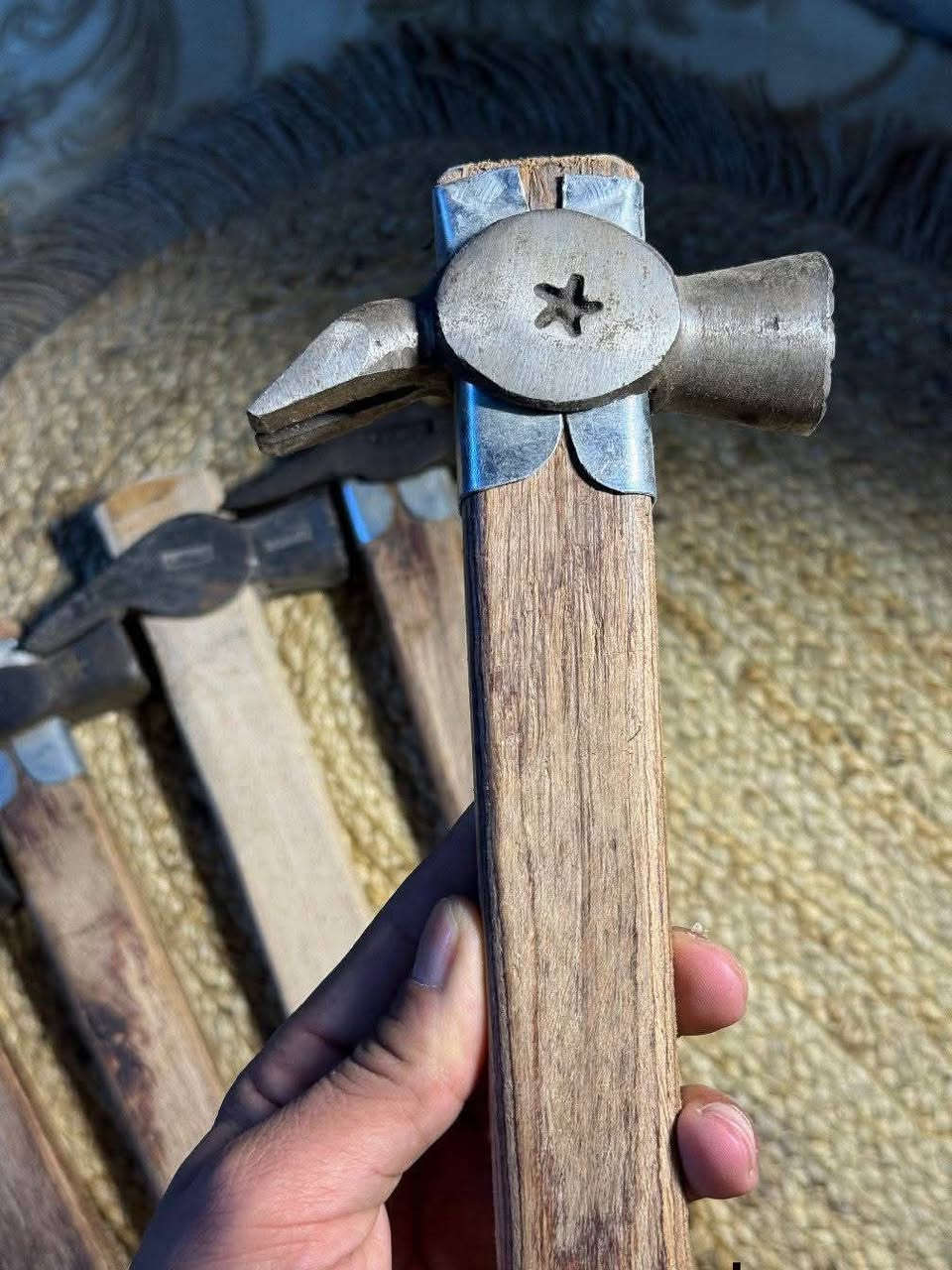 للبيع للبيع. للبيع. 
1 🔨🔨 جواكيج نجاره مصريه اصليه 🔨🔨 
2 🔨🔨 حراجي جلد طبيعي أصلي مصري🔨
3 🔨🔨حزامات جلد طبيعي أصلي مصري 🔨 
🚗🚗🚗🚗 يوجد توصيل كافه محافظات 📞📞📞 ***********
📞📞*********** العراق 🚗🚗🚗🚗🚗🚗 العنوان 🏢🏢 الديوانية الاسكان مجاور المعهد التقني 🏢🏢
