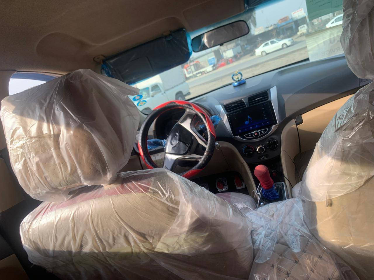 اكسنت مظلع 2011
رقم نينوه بسمي
كابون بانزين
محرك 16دوش 
كير عادي
عينه وكلج جديد
سياره بيها جاملغ وبند انبذل بدون دواخل
طخم تاير جديد
طخم ريل كب كروم
طخم امامي وخلفي كلو جديد
داخل بيجي
سياره جاهزه عل اخر حبايه 
مكاني موصل ملاين 
تبريد شغال ممظومه كامله جديده
الاتصال عل رقم ***********
