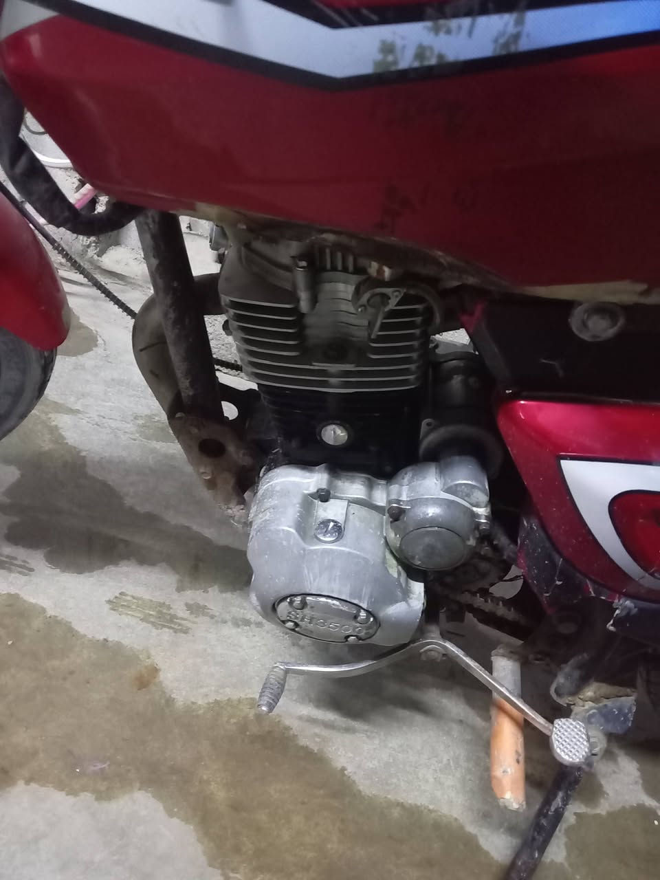 السلام عليكم دراجه للبيع موديل 2013 دراجه حلوه مقفوله من كل شيء سعر 275 وبي مجالن***********
