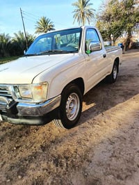 هايلوكس • ٢٠٠١ • رقم انبار